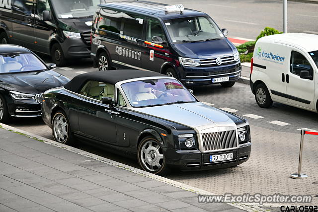 Rolls-Royce Phantom spotted in Warsaw, Poland