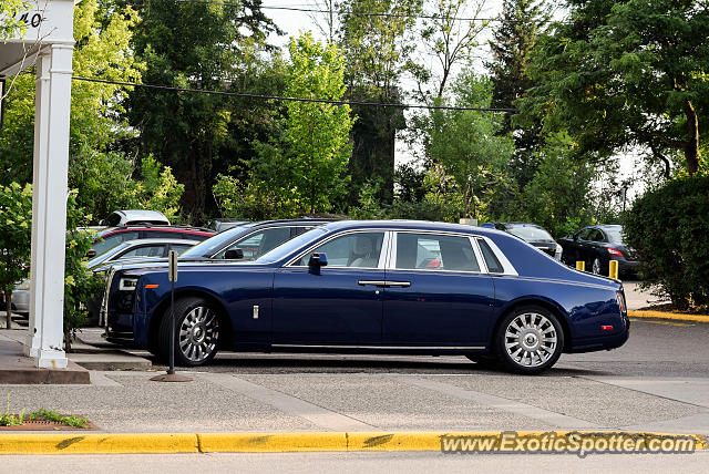 Rolls-Royce Phantom spotted in Wayzata, Minnesota