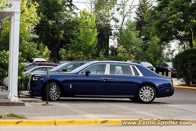 Rolls-Royce Phantom spotted in Wayzata, Minnesota