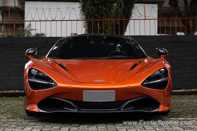 Mclaren 720S spotted in Curitiba, PR, Brazil