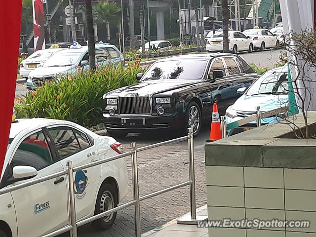 Rolls-Royce Phantom spotted in Jakarta, Indonesia