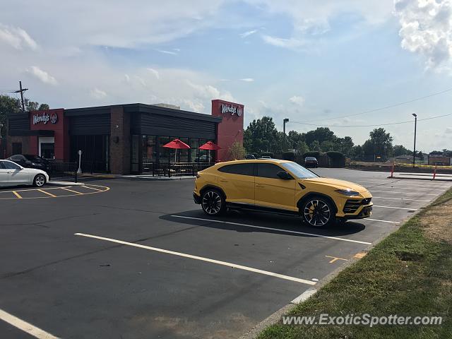 Lamborghini Urus spotted in Edison, New Jersey