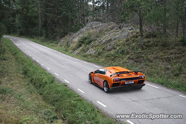 Lamborghini Diablo spotted in Random place, Sweden