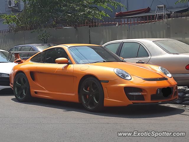 Porsche 911 spotted in Jakarta, Indonesia