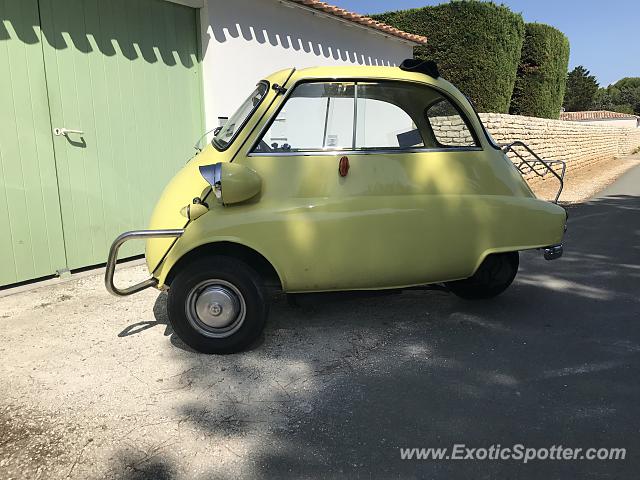 Other Vintage spotted in St-Martin-de-Ré, France