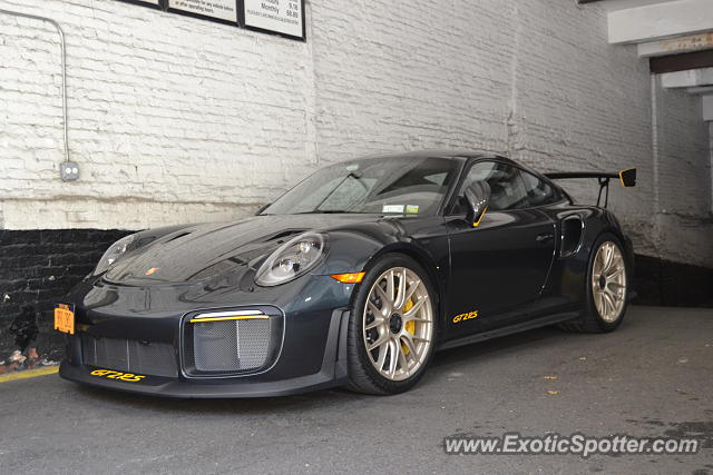 Porsche 911 GT2 spotted in Manhattan, New York