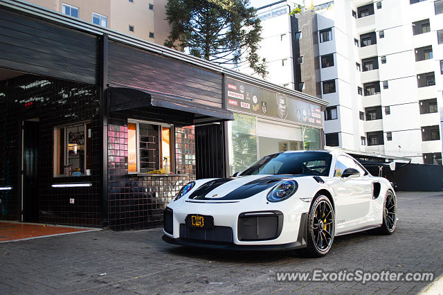 Porsche 911 GT2 spotted in Curitiba, PR, Brazil