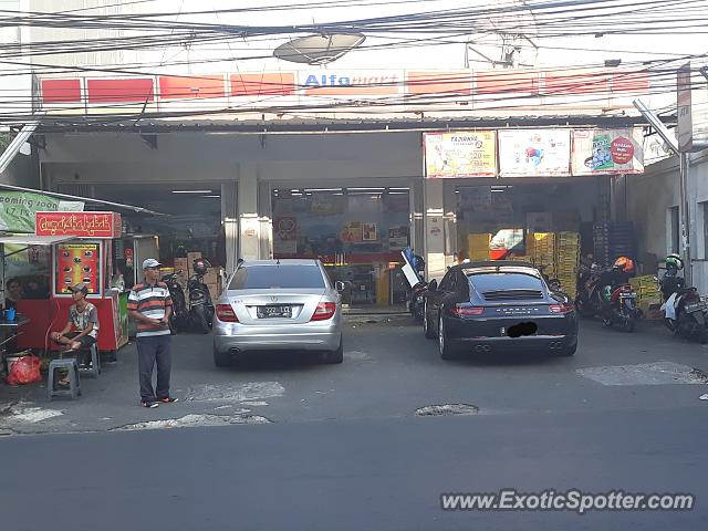 Porsche 911 spotted in Jakarta, Indonesia