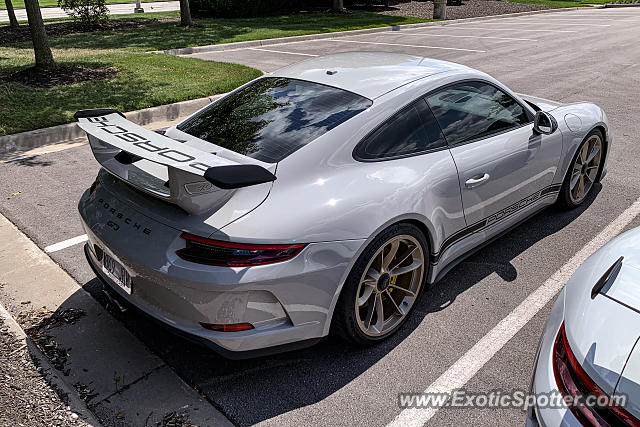 Porsche 911 GT3 spotted in Overland Park, Kansas