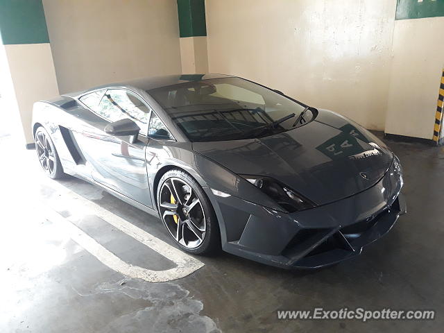 Lamborghini Gallardo spotted in Jakarta, Indonesia