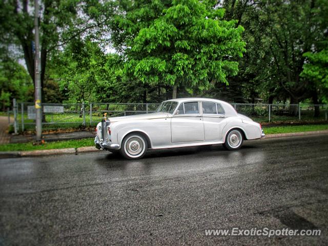 Rolls-Royce Silver Cloud spotted in Miami, Florida