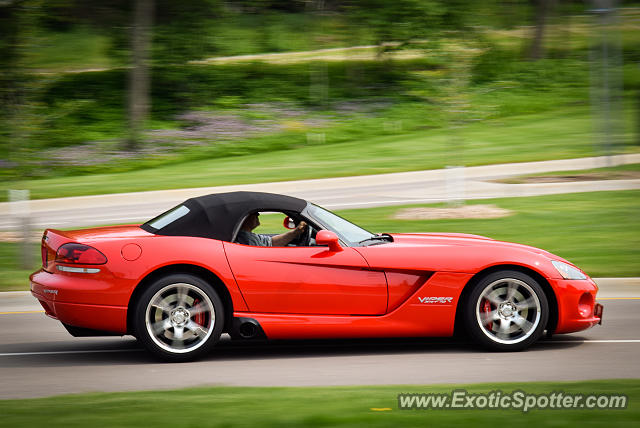 Dodge Viper spotted in Prior Lake, Minnesota