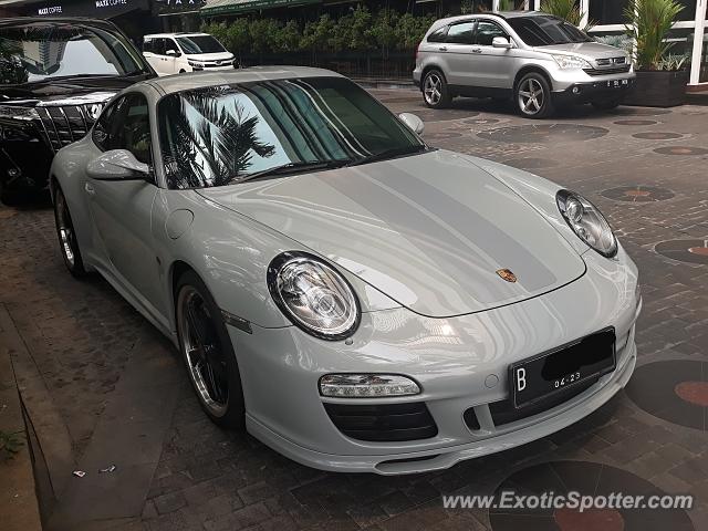 Porsche 911 spotted in Jakarta, Indonesia