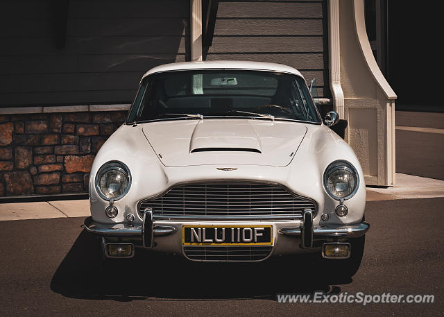 Aston Martin DB5 spotted in Medina, Minnesota
