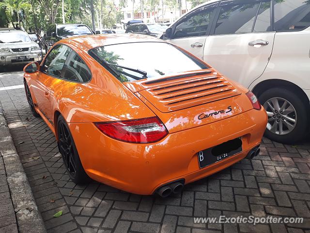 Porsche 911 spotted in Jakarta, Indonesia