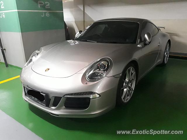 Porsche 911 spotted in Jakarta, Indonesia