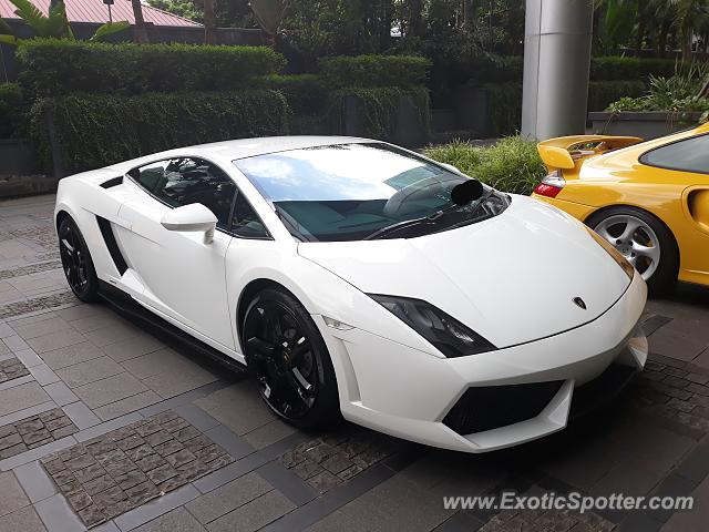 Lamborghini Gallardo spotted in Jakarta, Indonesia
