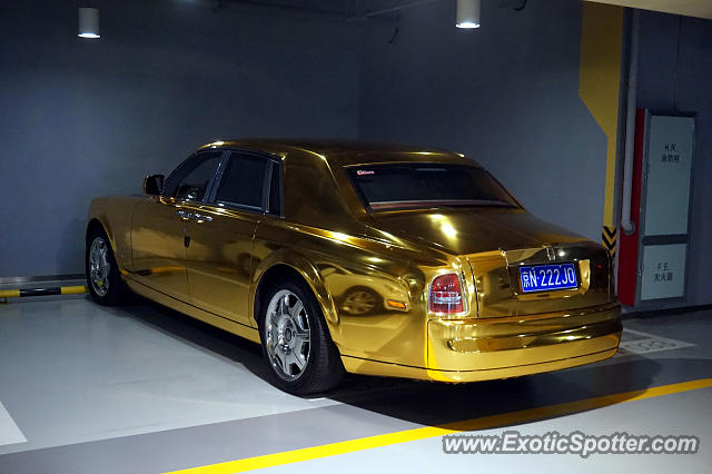 Rolls-Royce Phantom spotted in Xi'an, China