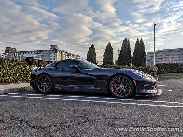 Dodge Viper spotted in Bridgewater, New Jersey