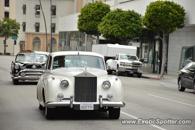 Rolls-Royce Silver Cloud spotted in Beverly Hills, California