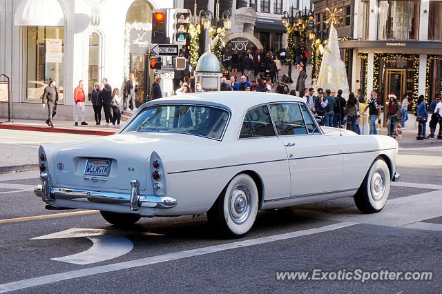 Rolls-Royce Silver Cloud spotted in Beverly Hills, California