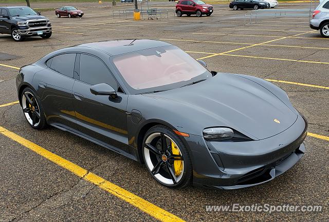 Porsche 911 Turbo spotted in Burnsville, Minnesota