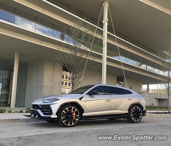 Lamborghini Urus spotted in Des Moines, Iowa