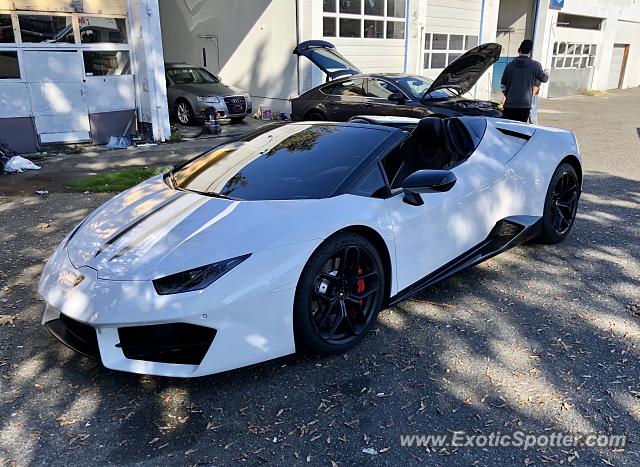 Lamborghini Huracan spotted in Shoreline, Washington