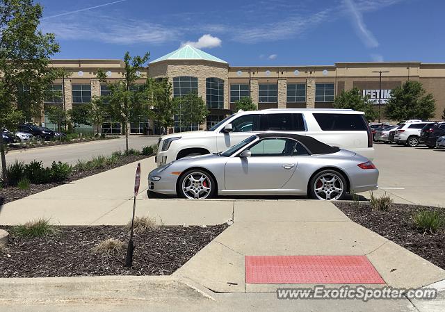 Porsche 911 spotted in Des Moines, Iowa