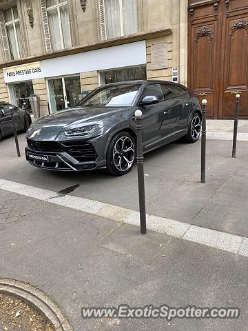 Lamborghini Urus spotted in PARIS, France