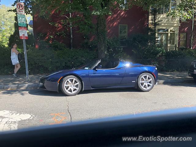 Tesla Roadster spotted in Washington DC, United States