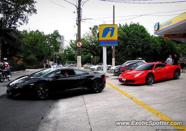 Ferrari 458 Italia spotted in São Paulo, Brazil