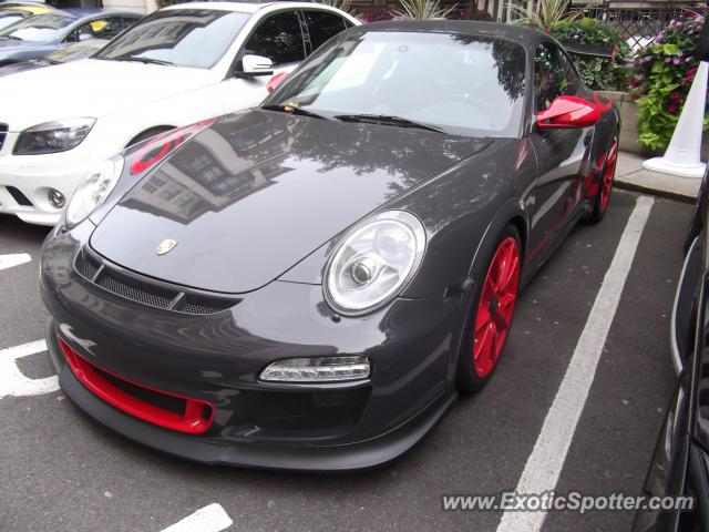 Porsche 911 GT3 spotted in London, United Kingdom