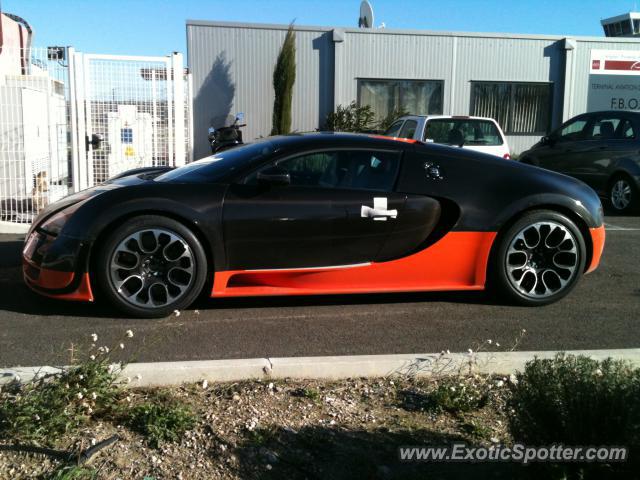 Bugatti Veyron spotted in Avignon, France