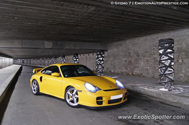 Porsche 911 GT2 spotted in Paris, France