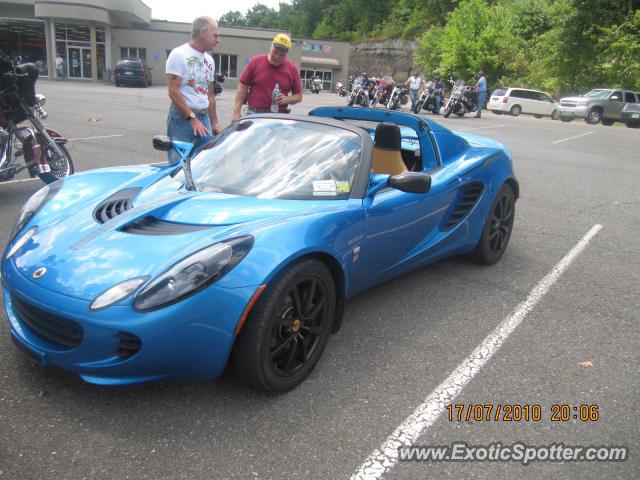 Lotus Elise spotted in San Fransisco, United States