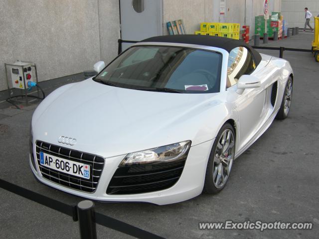 Audi R8 spotted in Paris, France