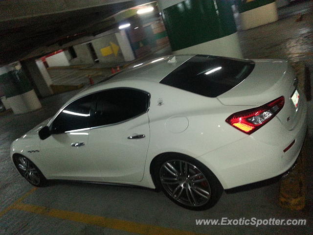 Maserati Ghibli spotted in Caracas, Venezuela