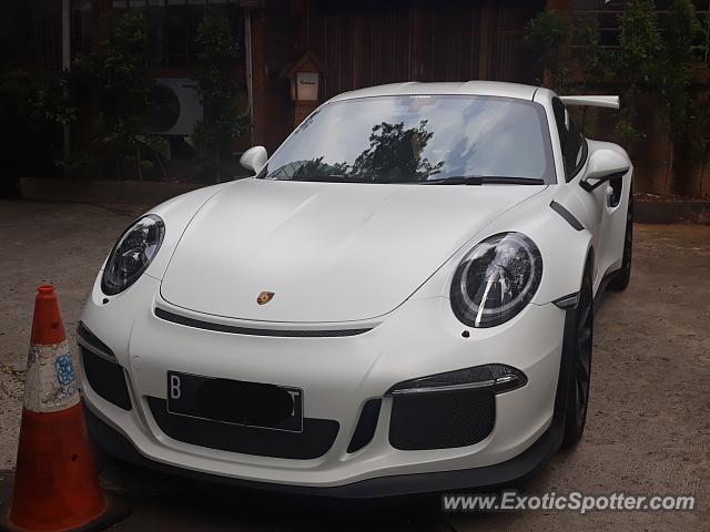 Porsche 911 GT3 spotted in Jakarta, Indonesia