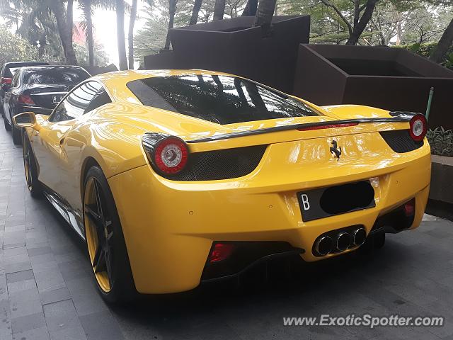 Ferrari 458 Italia spotted in Jakarta, Indonesia