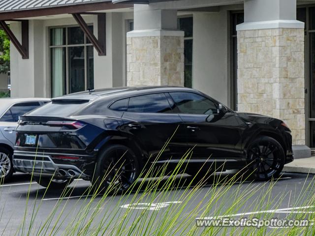 Lamborghini Urus spotted in Jacksonville, Florida