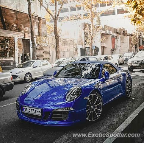 Porsche 911 spotted in Tehran, Iran