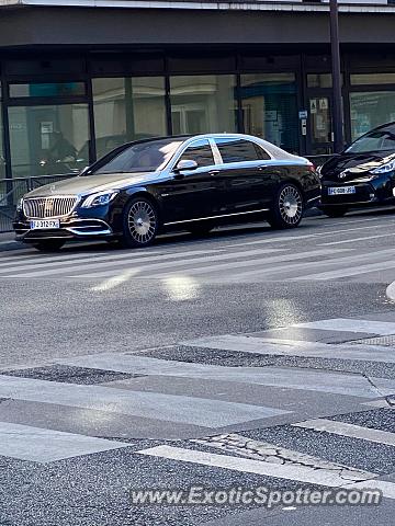 Mercedes Maybach spotted in PARIS, France