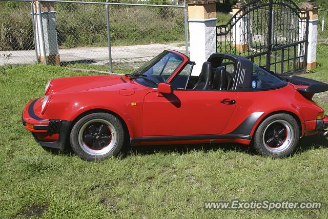 Porsche 911 spotted in Valencia, Venezuela