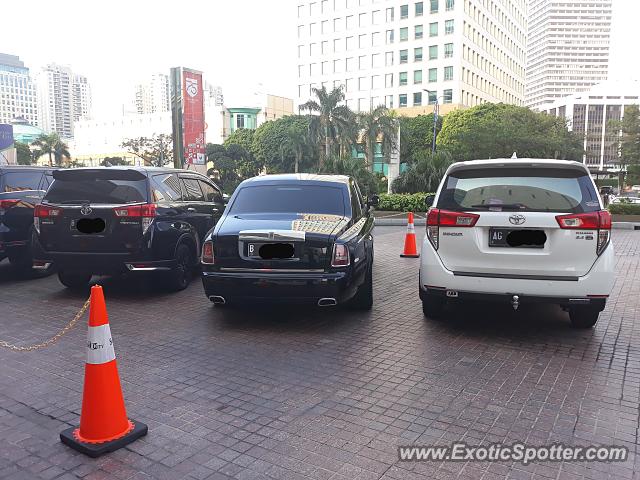 Rolls-Royce Phantom spotted in Jakarta, Indonesia