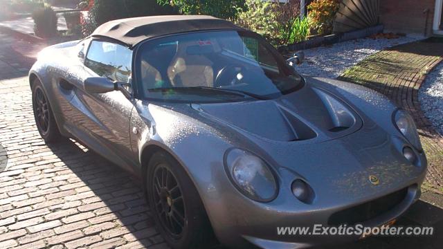 Lotus Elise spotted in Papendrecht, Netherlands