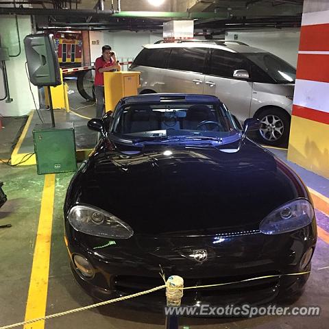 Dodge Viper spotted in Caracas, Venezuela