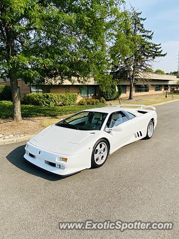 Lamborghini Diablo spotted in Palatine, Illinois