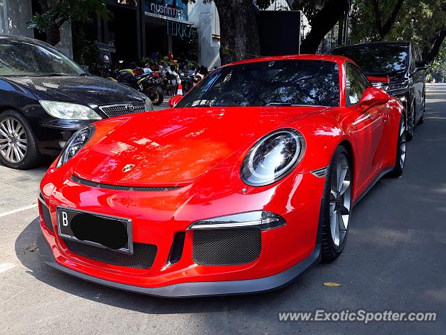 Porsche 911 GT3 spotted in Jakarta, Indonesia
