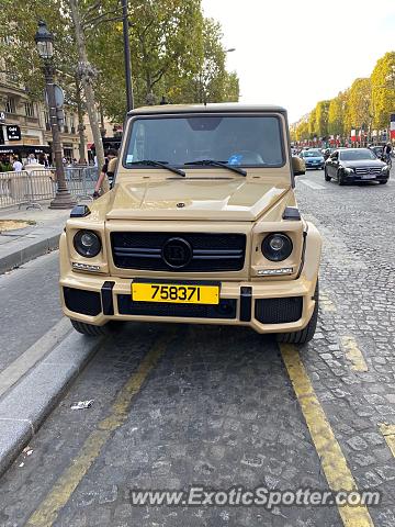 Mercedes 4x4 Squared spotted in PARIS, France